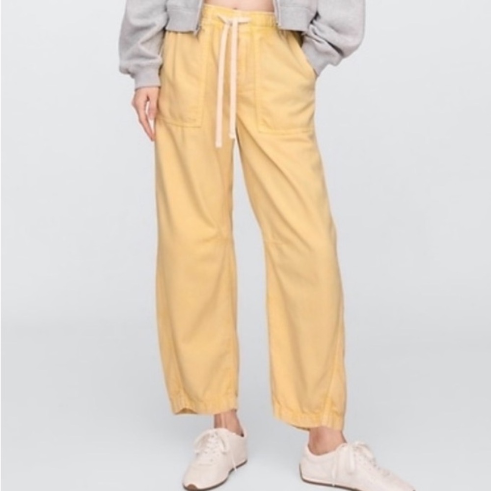 GAP pull on barrel pants